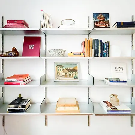 Stile & Comfort Near P. Signoria Апартаменты *